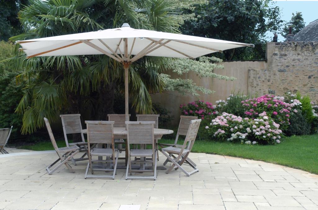 La Demeure De L'Ile Bed & Breakfast Craon  Exterior foto